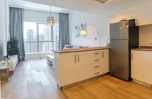 Jumeirah Beach Residence Apartment | HiGuests - Bay central