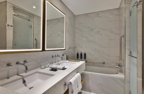 Business Bay Hotel | Hilton Garden Inn Dubai Business Bay