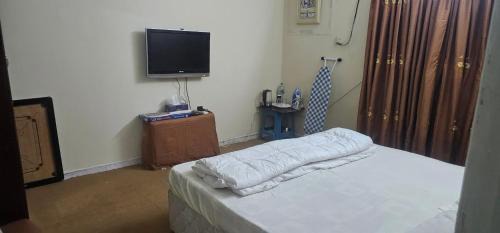 Sharjah House | Hindi & Urdu Speak only Men