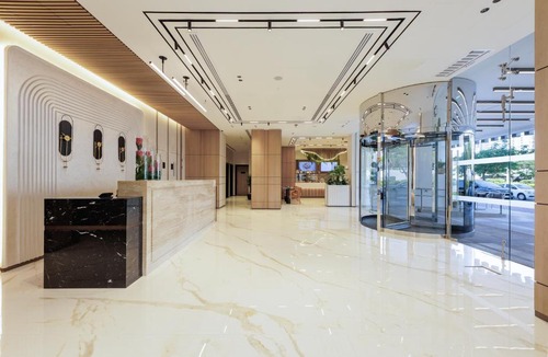 Jumeirah Village Circle Hotel | Holiday Inn Dubai Jumeirah Village Circle by IHG
