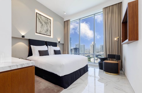 Jumeirah Village Circle Hotel | Holiday Inn Dubai Jumeirah Village Circle by IHG