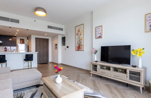 Al Satwa Apartment | HomesGetaway-Stylish 1BR in 1 Residence Al Kifaf Tower 1