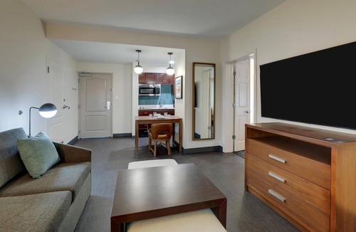 Mount Pleasant Hotel | Homewood Suites by Hilton Charleston - Mt Pleasant