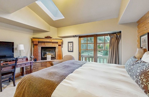 Deer Valley Condo | Hotel studio with views, fireplace & close to everything