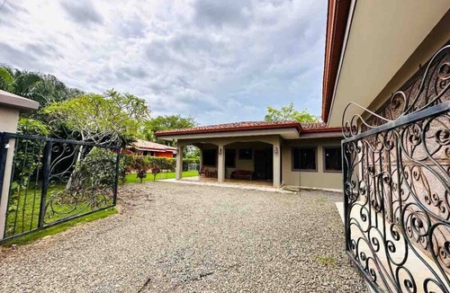 Esterillos Este Villa | Immaculate 3 bedroom, 2 bathroom private villa with private pool