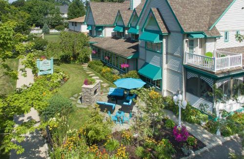 South Haven Bed & Breakfast | Inn at the Park Bed and Breakfast
