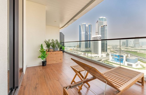 Business Bay Apartment | Jacuzzi Balcony with Views, Near Bus Stop – Terraces Marasi Drive