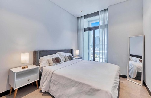 Business Bay Apartment | Khalifa View Luxe 1BHK