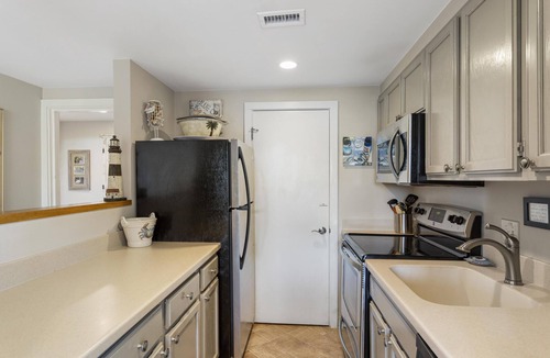 West Beach Village Villa | Kiawah Exclusives | 2375 Shipwatch Oceanside