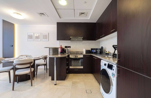 Bur Dubai Apartment | King Bed & Modern Comfort Studio in DIFC Downtown