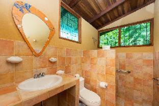 Tortuguero Cabin | Laguna Lodge