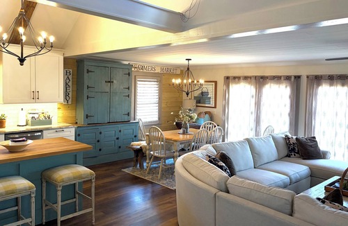 Anderson House | Lake life at our 4 BR on Lake Hartwell near Clemson University and Anderson, SC