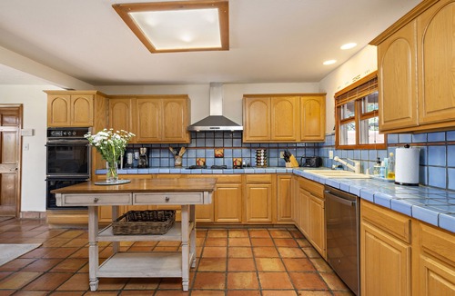 Northeast Santa Fe House | Large Classic Santa Fe Casa with incredible mountain and sunset views!
