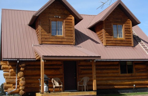 Diamond Ridge House | LOG HOME, panoramic ocean and mountain views, private & convenient
