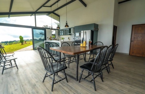 Sabana Redonda Cabin | LUMINOUs Luxury Cabin, Poas Volcano