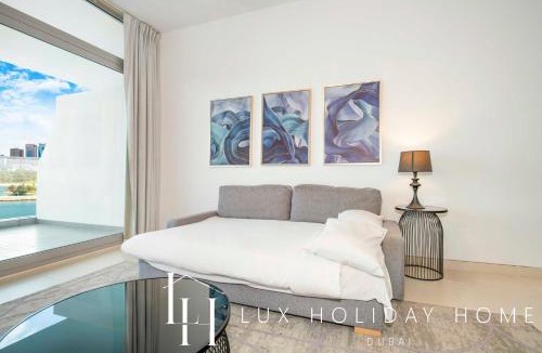 Palm Jumeirah Apartment | LUX - Opulent Island Suite Burj Khalifa View 1