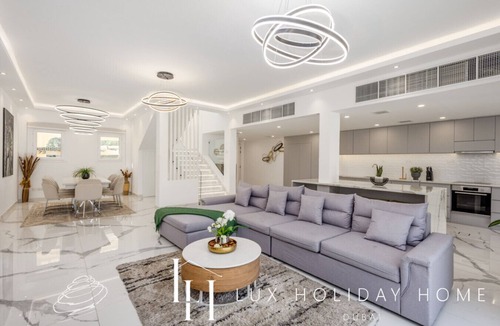 Dubai Villa | LUX The Serene Springs Villa 2