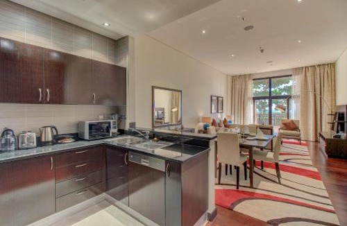 Palm Jumeirah Apartment | Luxe Getaways Royal Amwaj Palm Jumeirah Resort Apartment Holiday Home