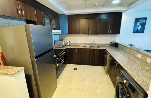 Business Bay Apartment | Luxurious Stunning Home in Sky Just 15 minutes to Burj Khalifa and Dubai Mall