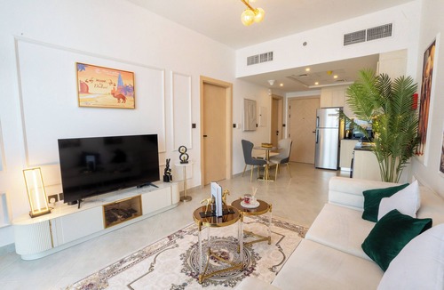 Jadaf Apartment | Luxury 1 Bedroom with Pool Dubai Frame/Museum View