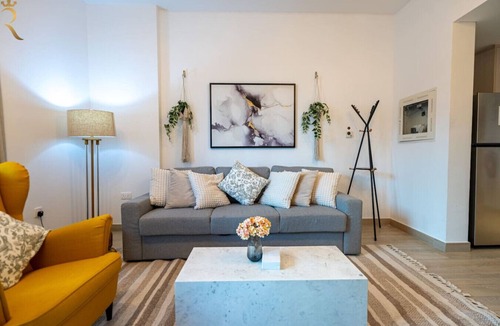 Abu Dhabi Apartment | Luxury 1BR at Waters Edge | Yas Island Escape