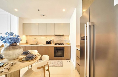 Dubai Marina Apartment | Luxury 2BR Beach Isle | Palm Views + Beach Access