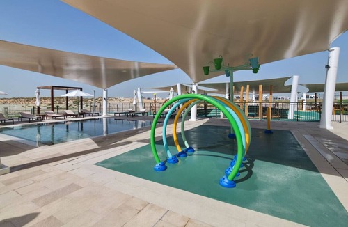 Abu Dhabi Apartment | Luxury 2BR + Maid | Balcony | Yas Golf