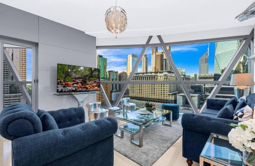 DIFC Apartment | Luxury 2BR Stay in DIFC, Steps to Gate Avenue and Dubai Mall