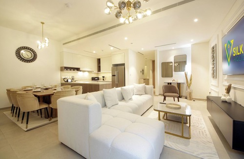 Dubai Villa | Luxury 3BR + maid's villa with pool view and steps away from the Park