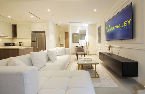 Dubai Villa | Luxury 3BR + maid's villa with pool view and steps away from the Park