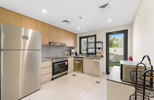 Dubai Investment Park - 1 House | Luxury 4BR Corner Villa – All Ensuite Baths, Private Garden, Pool/Gym Access