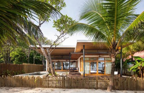Carmen Villa | Luxury Beachfront Villa Akoya