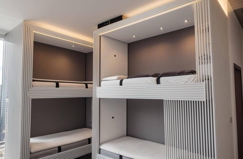 Dubai Villa | Luxury Rizq Villa Dorm