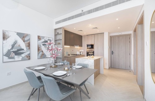 Jumeirah Village Circle Apartment | Luxury Stay At JVC with Pool & Gym