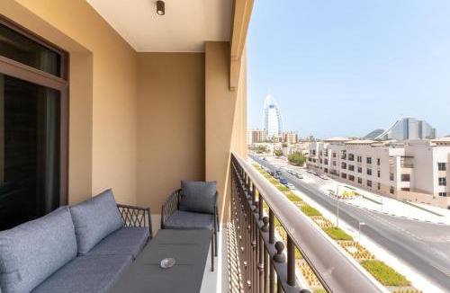 Umm Suqeim 3 Apartment | Madinat Jumeirah Living 1 Bedroom Holiday Rental in Jadeel 3 - DVH Holiday Homes