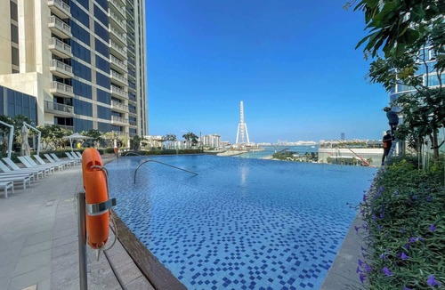 Jumeirah Apartment | Magnificent 2BR Apartment with Marina Views