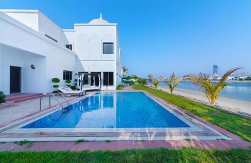 Palm Jumeirah Villa | Maison Privee - 5 Stars Villa with Private Pool or Beach on Palm Jumeirah