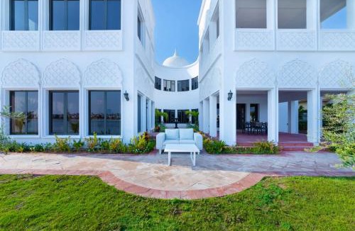 Palm Jumeirah Villa | Maison Privee - 5 Stars Villa with Private Pool or Beach on Palm Jumeirah