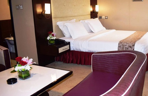 Al Mankhool Hotel | Manhattan Avenue Hotel