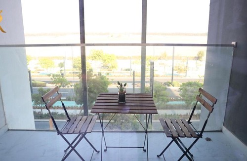 Masdar City Apartment | Masdar 1BR Haven - Serene Stylish Oasis Retreat
