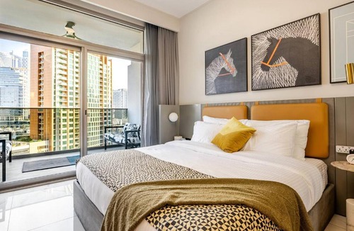 Business Bay Apartment | Minutes Walk To Dubai Mall Studio With All Comfort