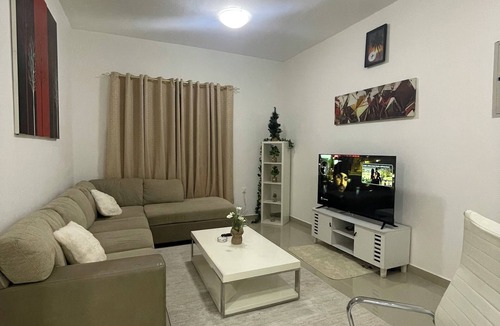 Al Sharq Apartment | Modern 1 Bedroom Entire Apartment