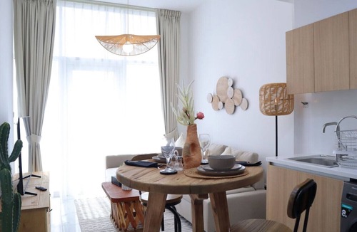 Masdar City Apartment | Modern 1BR apartment Masdar city