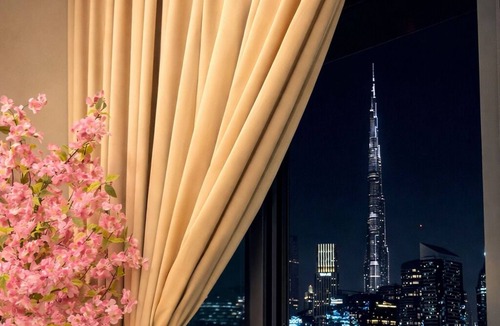 Business Bay Apartment | Modern 1BR with Burj Khalifa & Canal View Near Downtown Dubai & DIFC