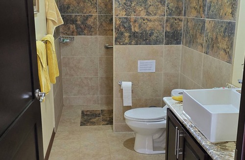 Mogote de Bagaces Bed & Breakfast | Modern 2 Bedroom Guest House w/Salt Water Pool & Pickleball Court