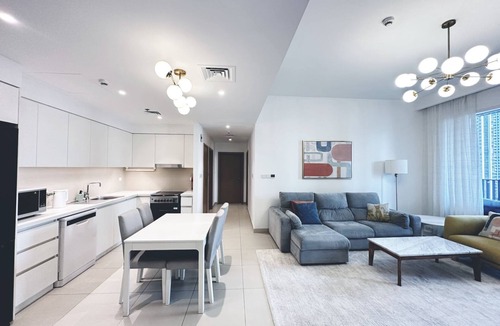 Dubai Apartment | Modern 2-bedroom apartment with WiFi, fitness room in welcoming Dubai