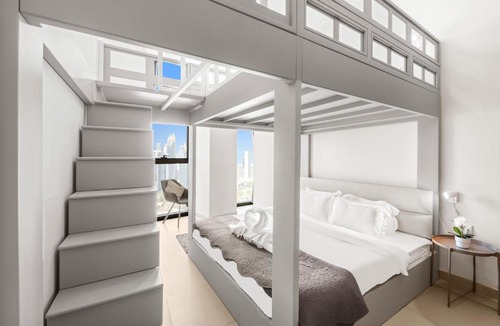 Downtown Dubai Apartment | Modern 2BR with Balcony Sea Views and Pool, Gym Near Attractions