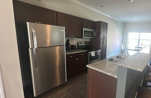 Central Condo | Modern Comfort | 7 min to Clemson University!
