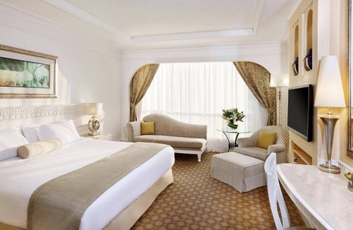 Dubai Marina Hotel | Modern Luxury Stay in Dubai