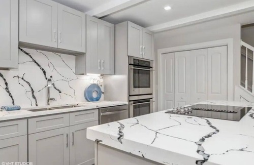 Chastain Park House | Modern Retreat in Buckhead next to Golf and Park